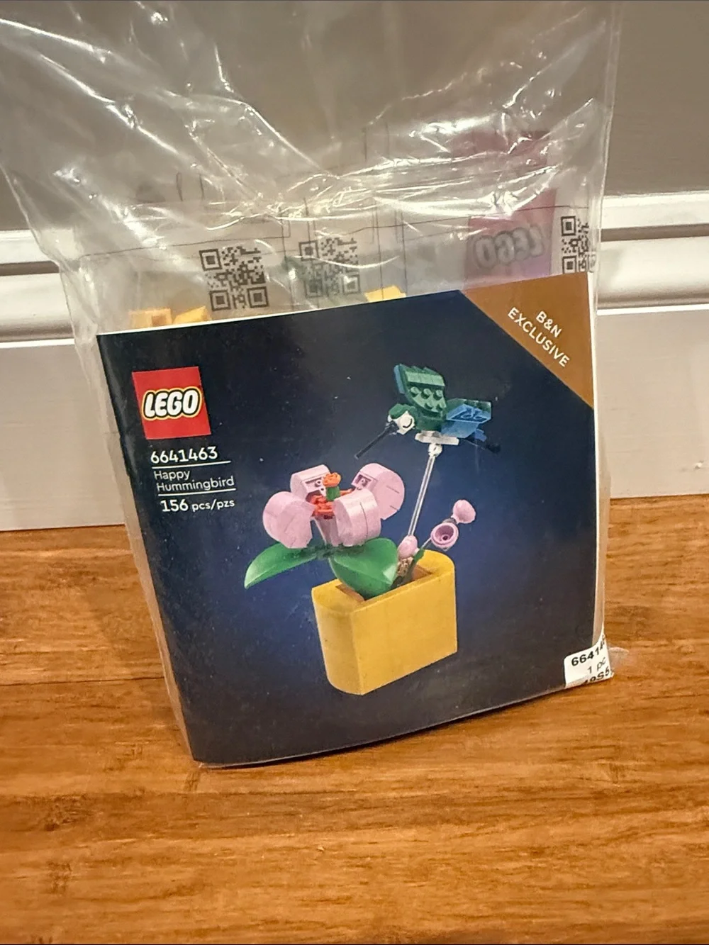 LEGO Happy Hummingbird Building Set - Pink, Yellow & Green